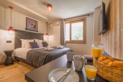 CHAMBRE KITCHENETTE MEGEVE MEGEVE -leclat-des-veriaz-studio-©andrewclifforth-3