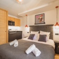 CHAMBRE KITCHENETTE MEGEVE MEGEVE 6655-leclat-des-veriaz-studio-©andrewclifforth