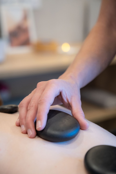 MASSAGE 088-MMV LesClarines 2Alpes©ManuReyboz