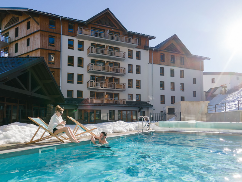 PISCINE 067-MMV LesClarines 2Alpes©ManuReyboz
