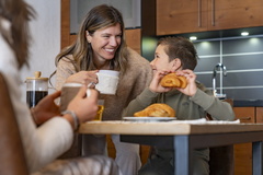 PETIT DEJ APPART 2025 MMV Les Saisies Hebergement 064©interaview avr2030
