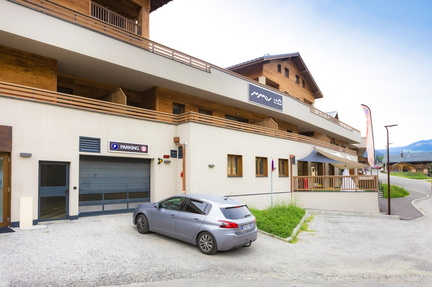 PARKING 159-MMV Areches©M.Reyboz logo
