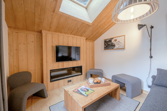 4P8 A82 TERRESENS ETOILE-DE-LA-VANOISE-DNZ 1110-champagny 4P8©AndrewClifforth-2