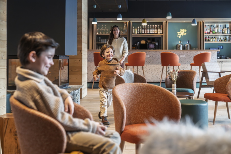 SALON LOUNGE_MMV_199_SERRA-NEVA_XX_AAA_351_H26_©Interaview.jpg