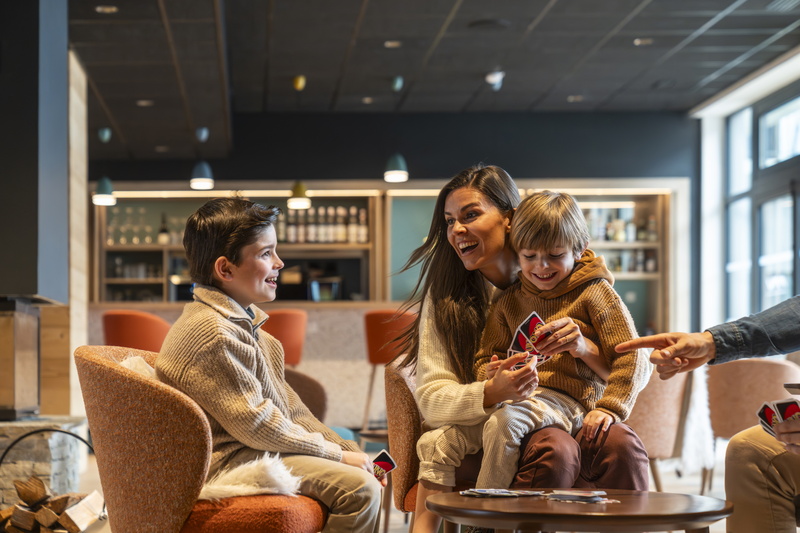 SALON LOUNGE_MMV_199_SERRA-NEVA_XX_AAA_365_H26_©Interaview.jpg