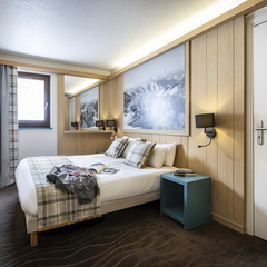 CHAMBRES 4 PERSONNES SUPERIEURES COMMUNICANTES