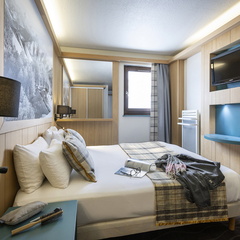 CHAMBRES 5 PERSONNES SUPERIEURES COMMUNICANTES